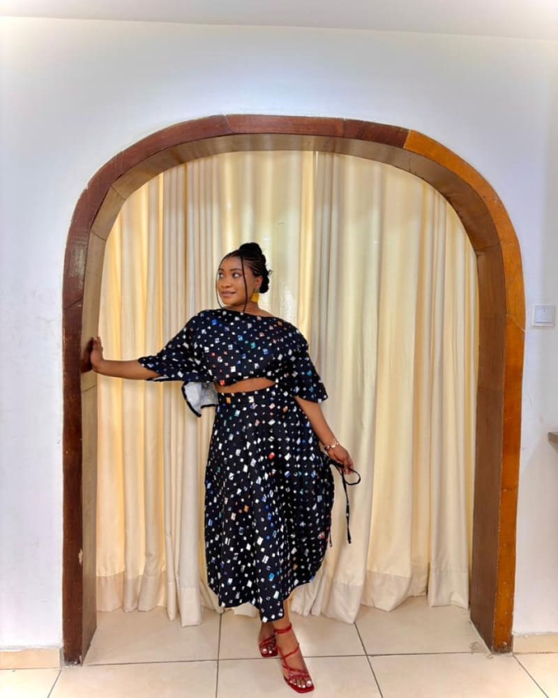 Two-piece string set