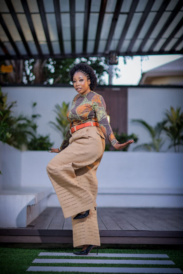Sanyan Pant with Awo Ara (Brown Skin) Body Top