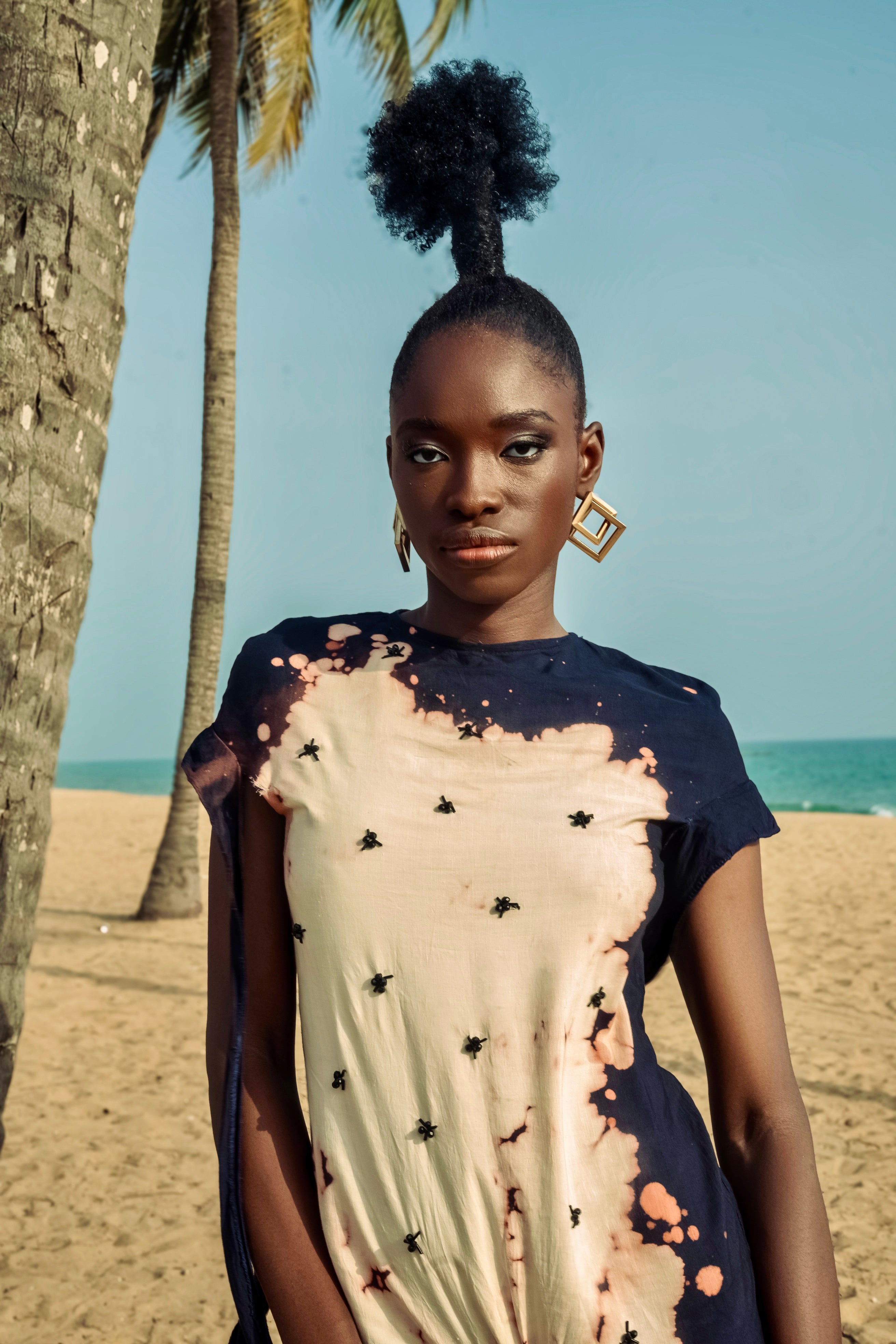 Kleid mit Knotendetail 
